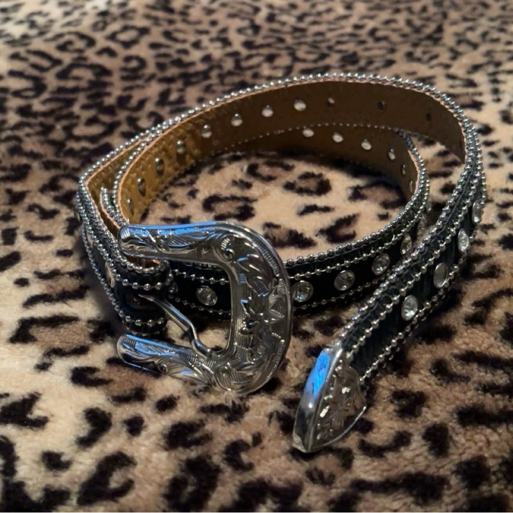 Ornate Silver and Black Western Style Belt